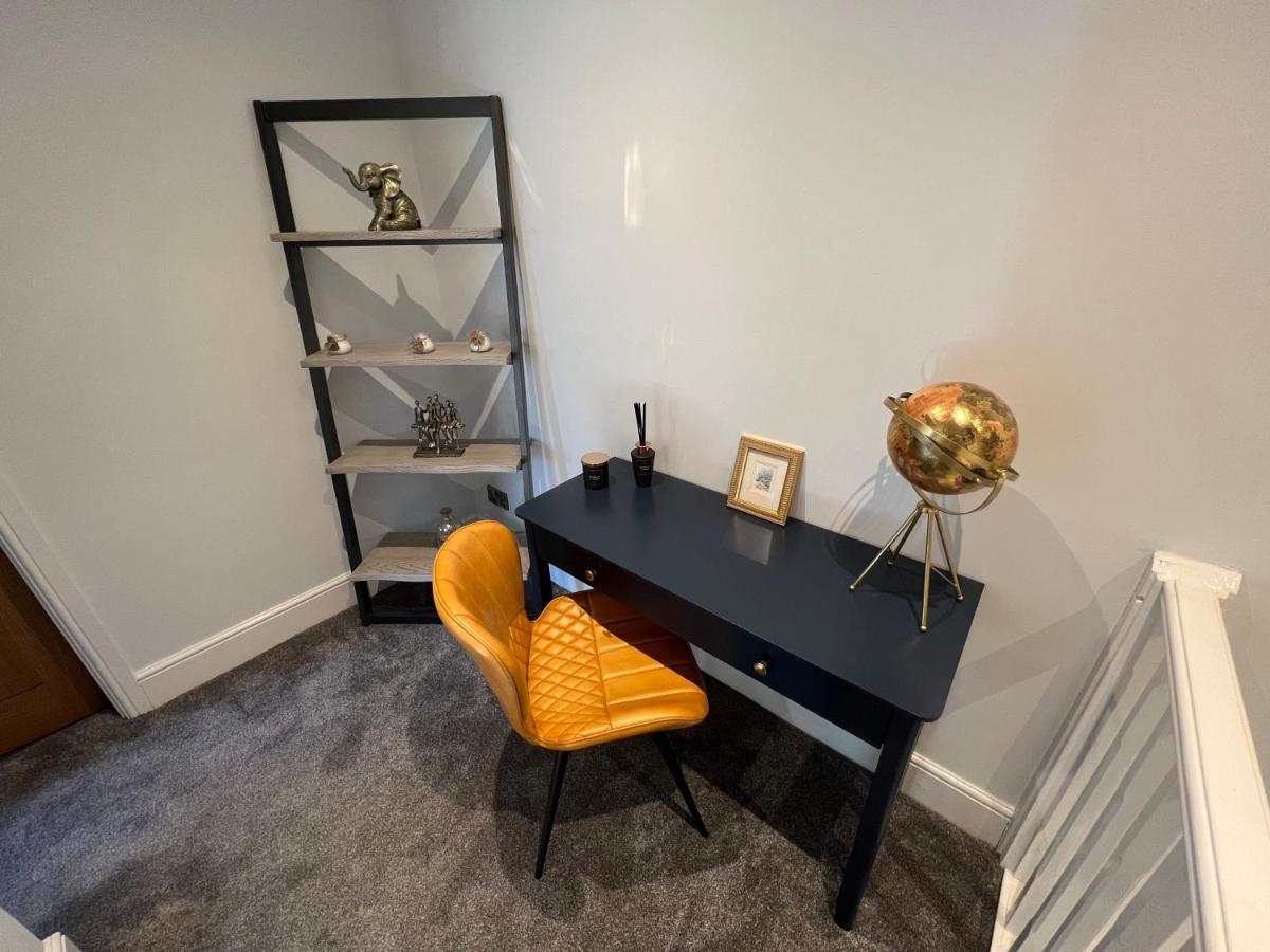 Luxury 2 Bed Apartment Great Location Stoke-on-Trent Exteriör bild