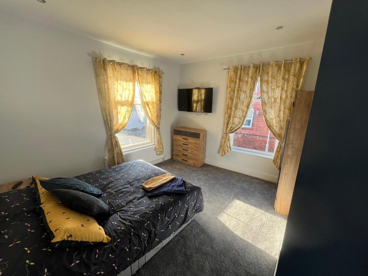 Luxury 2 Bed Apartment Great Location Stoke-on-Trent Exteriör bild