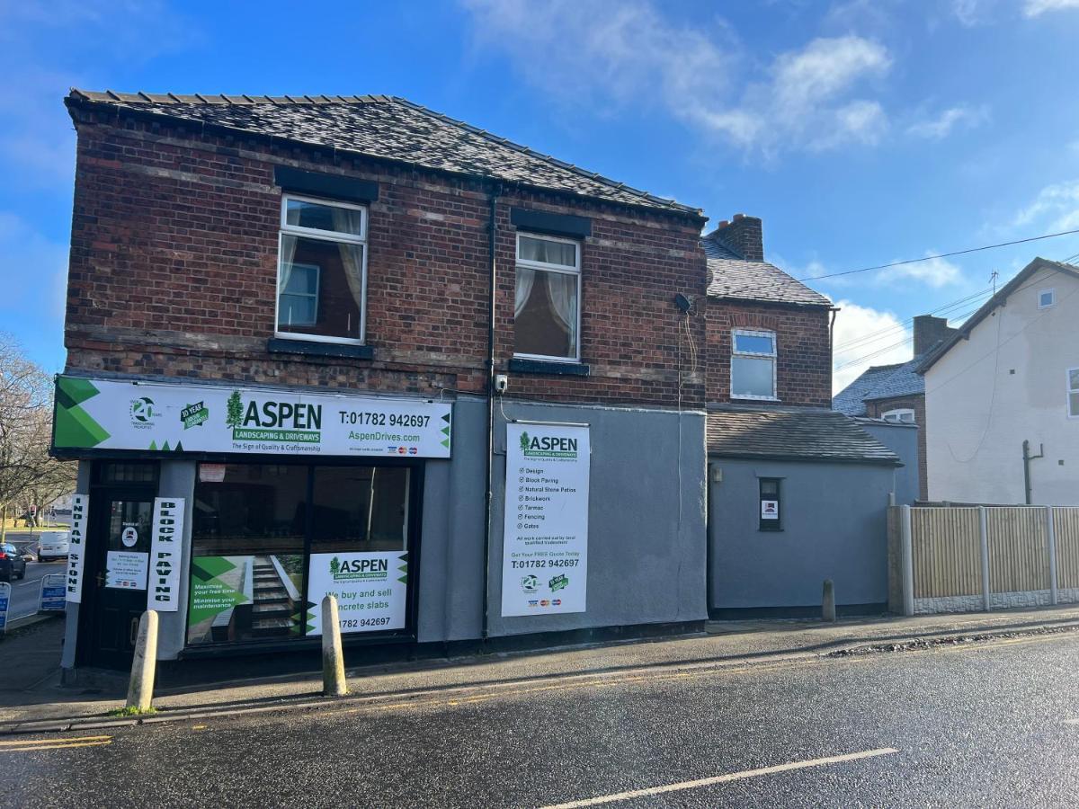 Luxury 2 Bed Apartment Great Location Stoke-on-Trent Exteriör bild