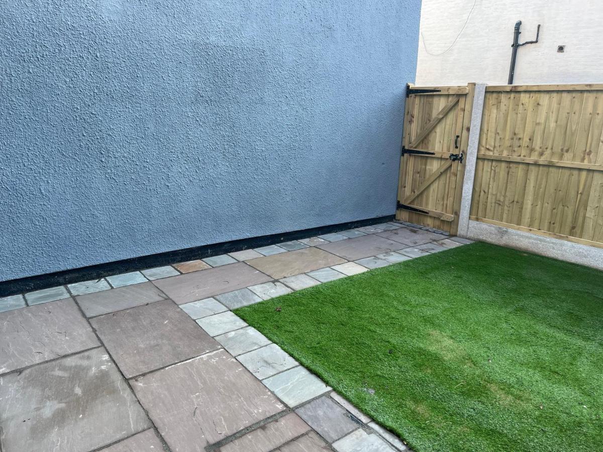 Luxury 2 Bed Apartment Great Location Stoke-on-Trent Exteriör bild