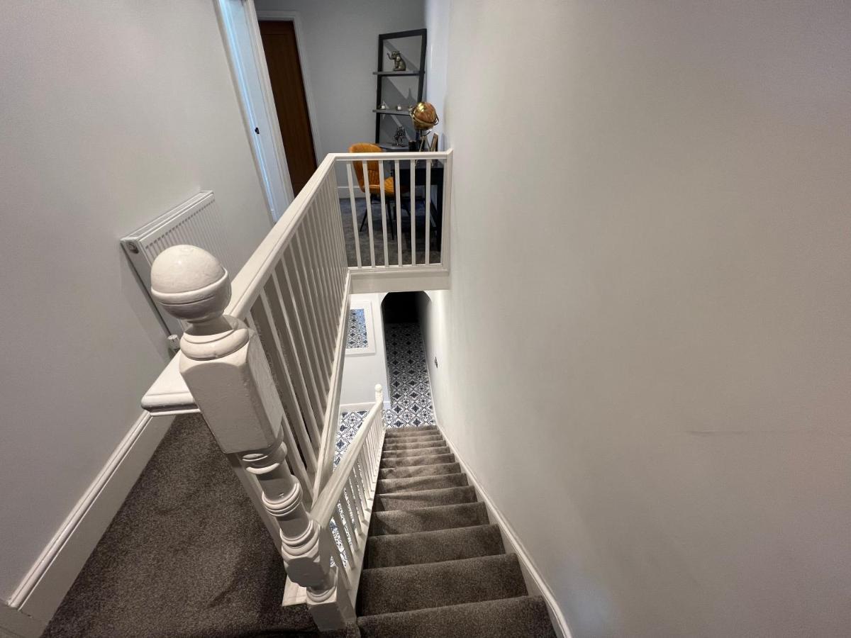 Luxury 2 Bed Apartment Great Location Stoke-on-Trent Exteriör bild